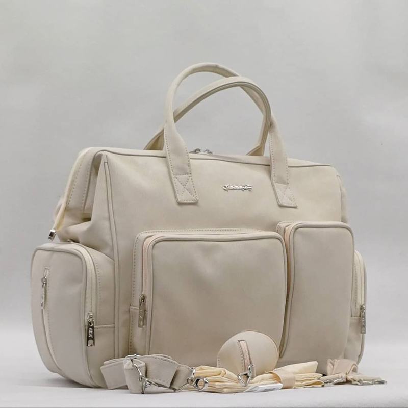 ساک‌لوازم مادر 